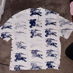 Burberry White and Navy Graphic Tee